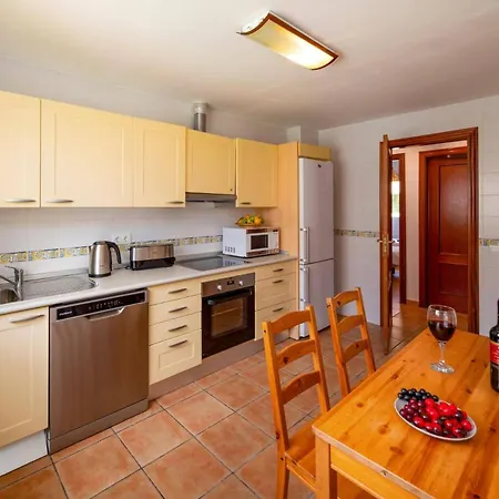 Sara By * كوراليهو